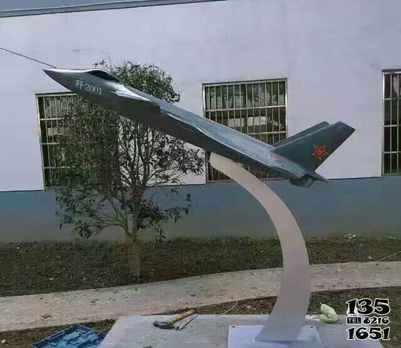 飞机雕塑-别墅街边创意不锈钢抽象飞机雕塑